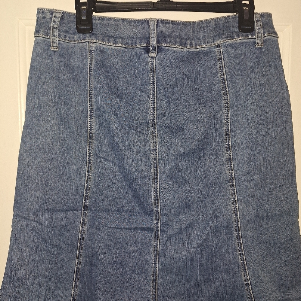 New York and Company Denim Skirt - Picture 9 of 12